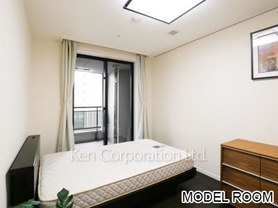 セントラルパークタワー ラ・トゥール新宿の写真 ベッドルーム※MODEL ROOM ※22階の同じ間取タイプを撮影。仕様が異なることがあります。