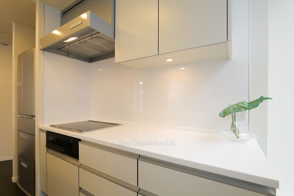 セントラルパークタワー ラ・トゥール新宿の写真 キッチン※MODEL ROOM ※22階の同じ間取タイプを撮影。仕様が異なることがあります。