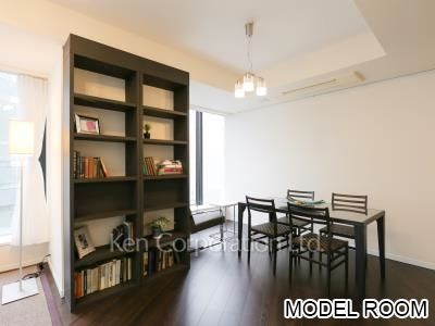 セントラルパークタワー ラ・トゥール新宿の写真 リビングダイニング※MODEL ROOM ※22階の同じ間取タイプを撮影。仕様が異なることがあります。