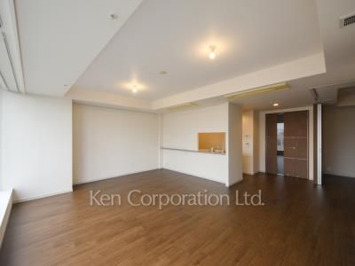 セントラルパークタワー ラ・トゥール新宿の写真 居室（LDなど） ※33階の同じ間取タイプを撮影。仕様が異なることがあります。