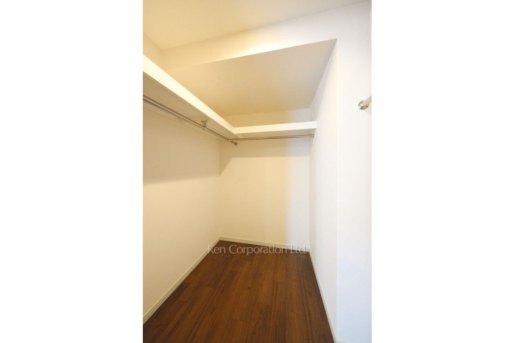 セントラルパークタワー ラ・トゥール新宿の写真 ウォークインクローゼット ※33階の同じ間取タイプを撮影。仕様が異なることがあります。