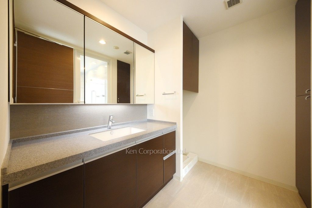 セントラルパークタワー ラ・トゥール新宿の写真 パウダールーム ※33階の同じ間取タイプを撮影。仕様が異なることがあります。