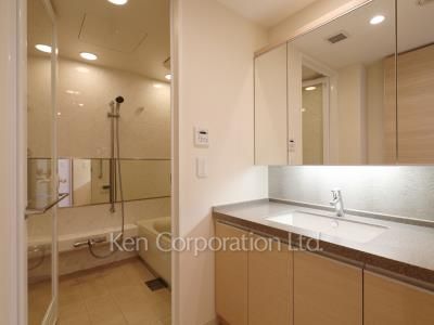 パウダールーム ※29階の同じ間取タイプを撮影。仕様が異なることがあります。