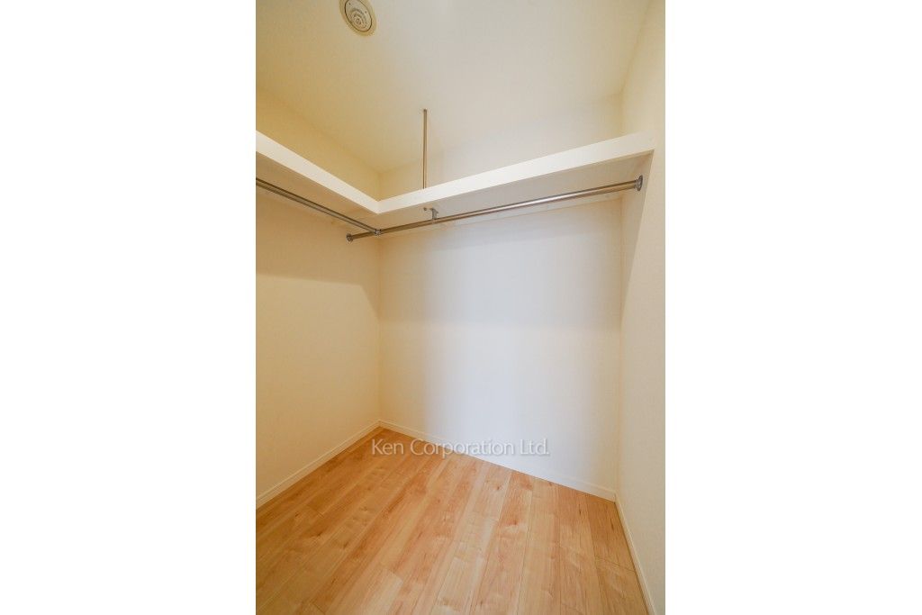 セントラルパークタワー ラ・トゥール新宿の写真 ウォークインクローゼット ※29階の同じ間取タイプを撮影。仕様が異なることがあります。