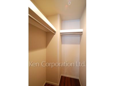 セントラルパークタワー ラ・トゥール新宿の写真 ウォークインクローゼット ※21階の同じ間取タイプを撮影。仕様が異なることがあります。