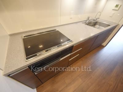 セントラルパークタワー ラ・トゥール新宿の写真 キッチン ※30階の同じ間取タイプを撮影。仕様が異なることがあります。