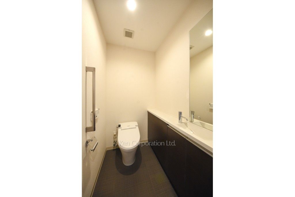 セントラルパークタワー ラ・トゥール新宿の写真 トイレ ※30階の同じ間取タイプを撮影。仕様が異なることがあります。