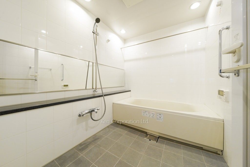 セントラルパークタワー ラ・トゥール新宿の写真 バスルーム ※28階の同じ間取タイプを撮影。仕様が異なることがあります。