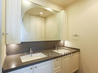 パウダールーム