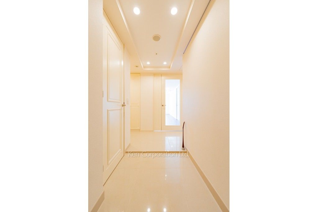 セントラルパークタワー ラ・トゥール新宿の写真 玄関 ※37階の同じ間取タイプを撮影。仕様が異なることがあります。