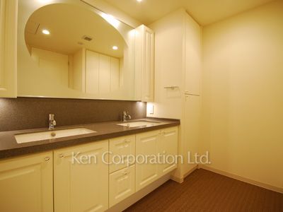 パウダールーム