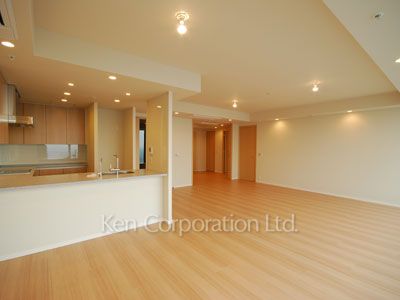 セントラルパークタワー ラ・トゥール新宿の写真 居室（LDなど） ※35階の同じ間取タイプを撮影。仕様が異なることがあります。