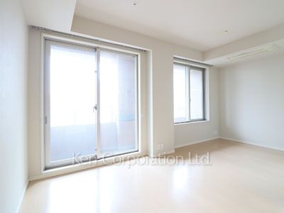 プラウドタワー千代田富士見の写真 居室（LDなど）