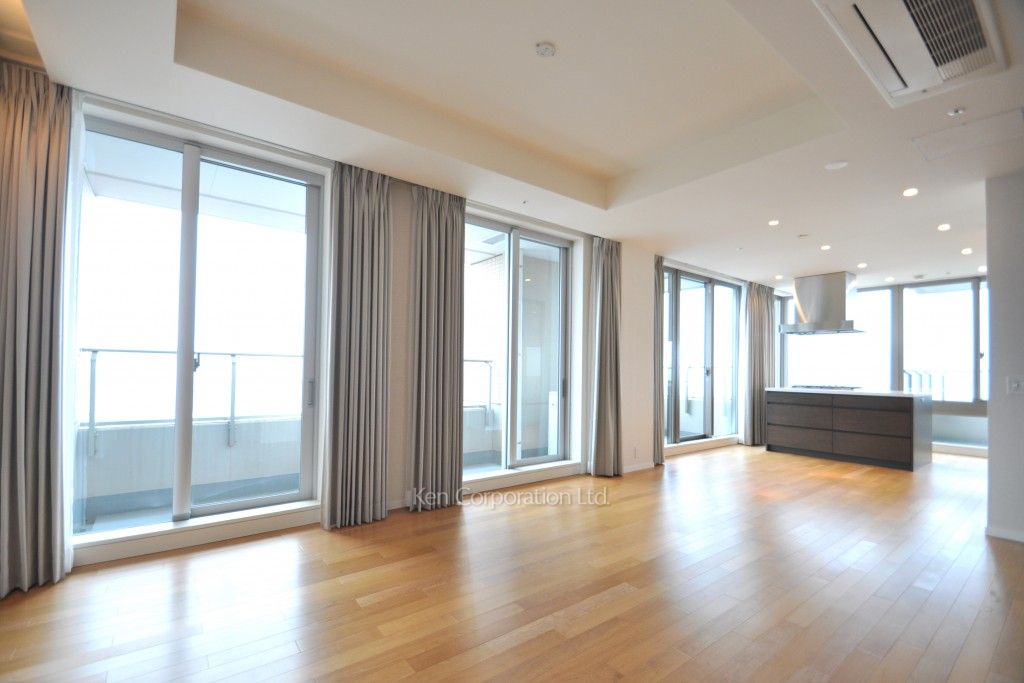 パークアクシス青山一丁目タワーの写真 リビングダイニング ※35階の同じ間取タイプを撮影。仕様が異なることがあります。