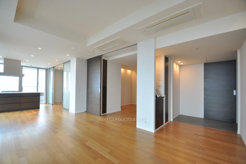 パークアクシス青山一丁目タワーの写真 リビングダイニング ※35階の同じ間取タイプを撮影。仕様が異なることがあります。