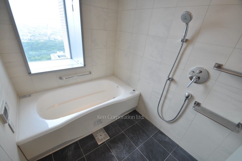 パークアクシス青山一丁目タワーの写真 バスルーム ※35階の同じ間取タイプを撮影。仕様が異なることがあります。