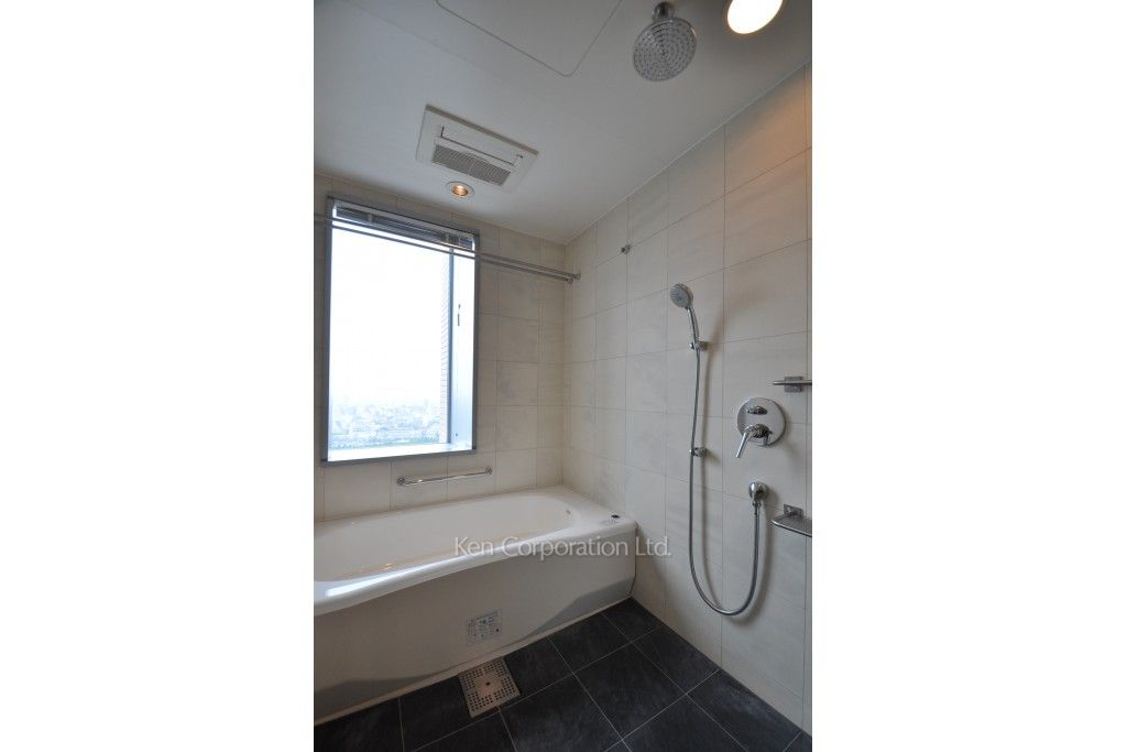 パークアクシス青山一丁目タワーの写真 バスルーム ※35階の同じ間取タイプを撮影。仕様が異なることがあります。