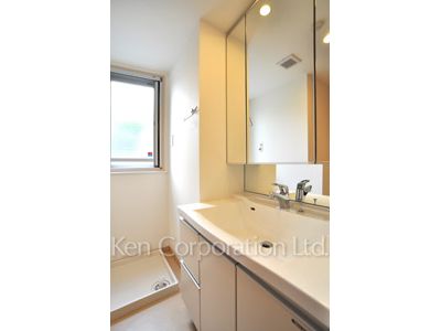 パウダールーム