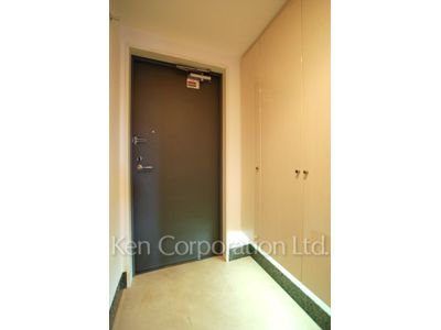 エンブレムコート明石町の写真 玄関 ※4階の同じ間取タイプを撮影。仕様が異なることがあります。