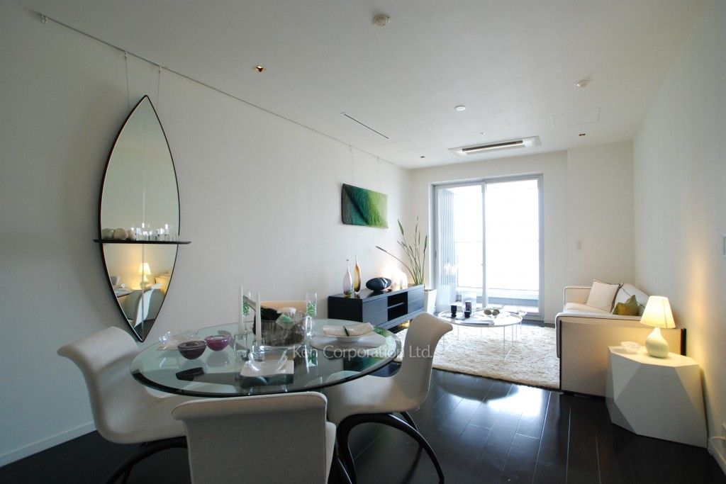 東京ミッドタウン・レジデンシィズの写真 リビングダイニング ※22階の同じ間取タイプを撮影。仕様が異なることがあります。