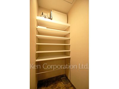 ラ・トゥール飯田橋の写真 シューズインクローゼット