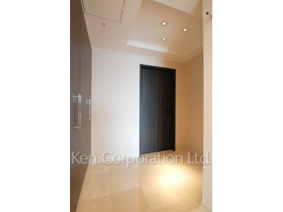 ラ・トゥール飯田橋の写真 玄関 ※19階の同じ間取タイプを撮影。仕様が異なることがあります。