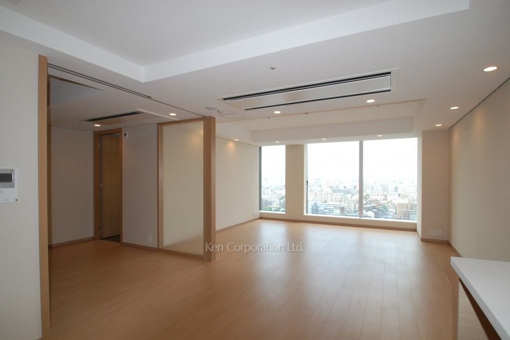 ラ・トゥール飯田橋の写真 居室（LDなど） ※19階の同じ間取タイプを撮影。仕様が異なることがあります。