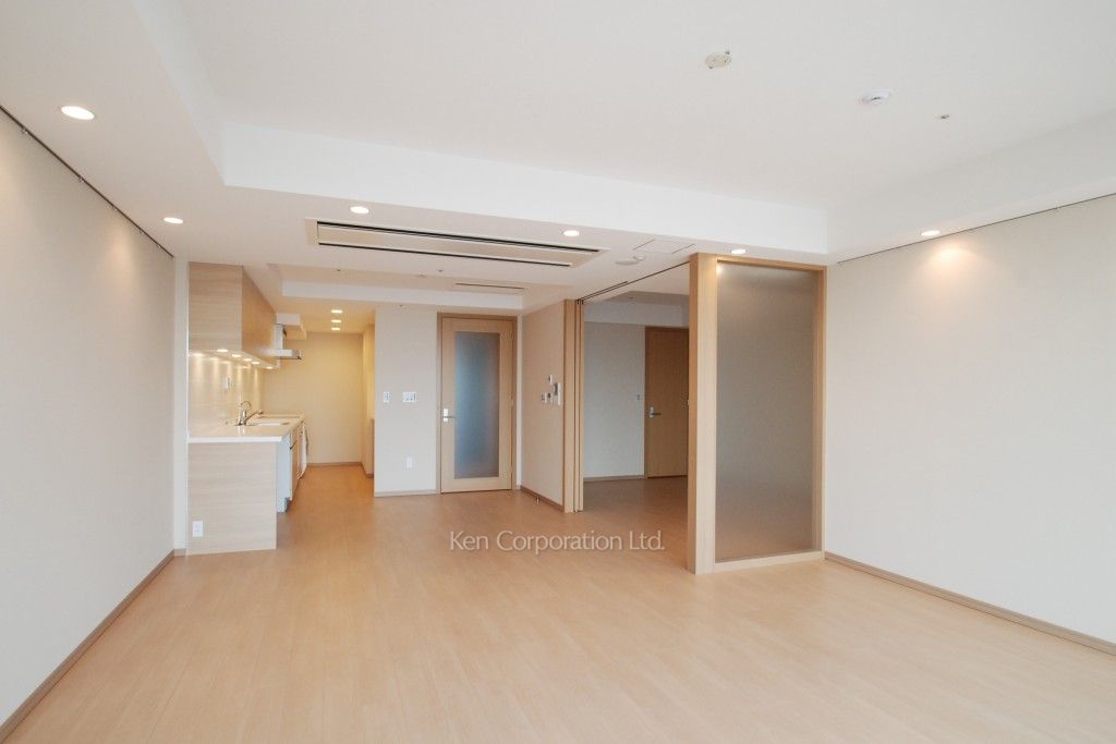 ラ・トゥール飯田橋の写真 居室（LDなど） ※19階の同じ間取タイプを撮影。仕様が異なることがあります。