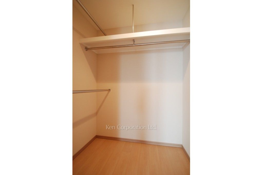 ラ・トゥール飯田橋の写真 ウォークインクローゼット ※19階の同じ間取タイプを撮影。仕様が異なることがあります。