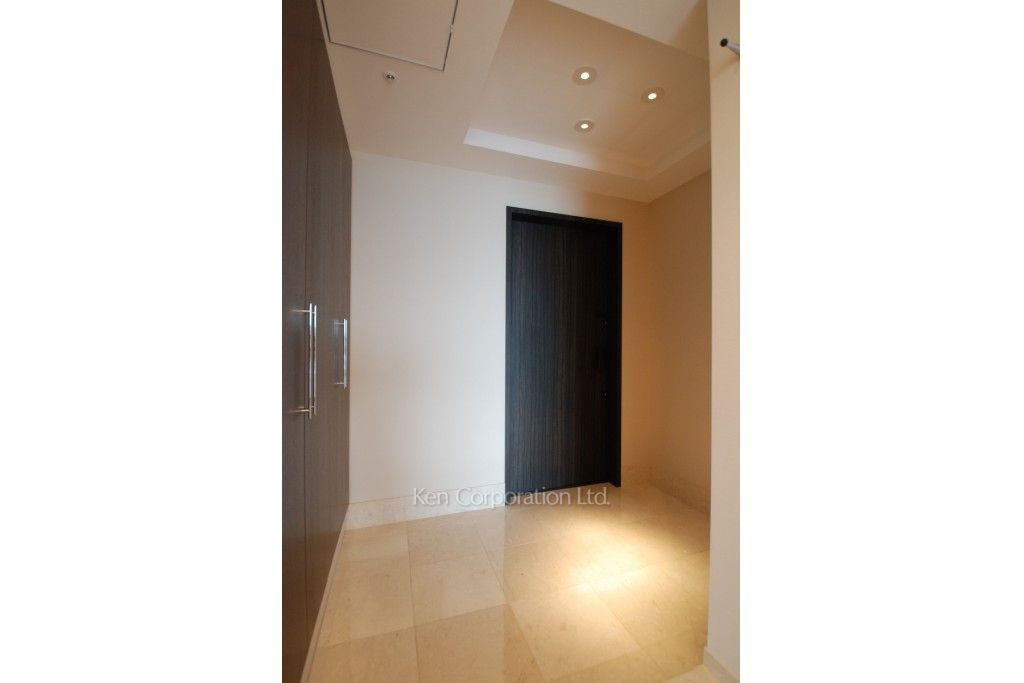 ラ・トゥール飯田橋の写真 玄関 ※19階の同じ間取タイプを撮影。仕様が異なることがあります。