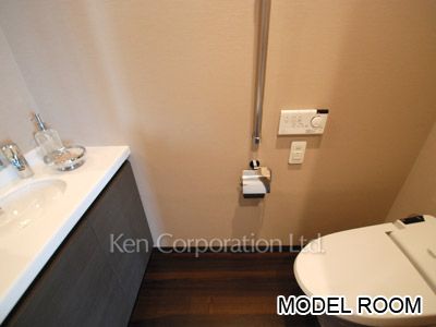 トイレ※14階の同じ間取りタイプを撮影。仕様が異なることがあります。