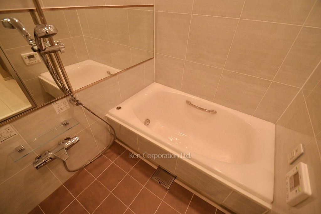 ラ・トゥール渋谷の写真 バスルーム ※19階の同じ間取タイプを撮影。仕様が異なることがあります。