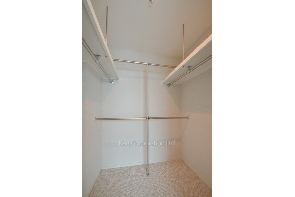 ラ・トゥール渋谷の写真 ウォークインクローゼット ※19階の同じ間取タイプを撮影。仕様が異なることがあります。