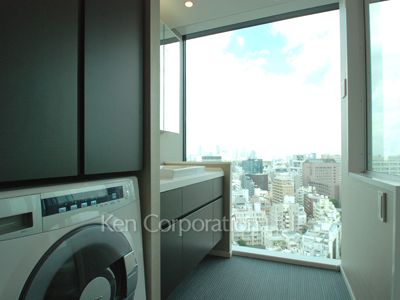 パウダールーム ※13階の同じ間取タイプを撮影。仕様が異なることがあります。