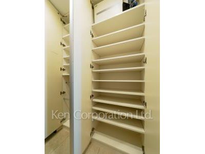 ラ・トゥール渋谷の写真 シューズクローゼット