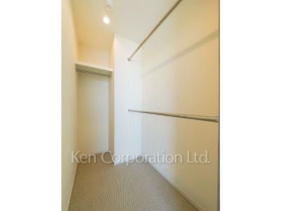 ラ・トゥール渋谷の写真 ウォークインクローゼット ※18階の同じ間取タイプを撮影。仕様が異なることがあります。