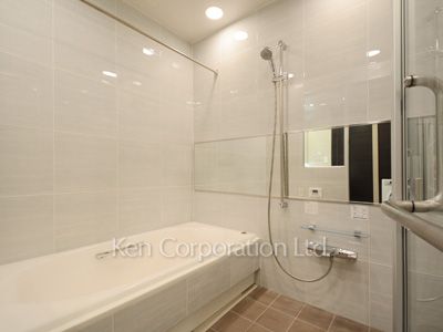 ラ・トゥール渋谷の写真 バスルーム ※13階の同じ間取タイプを撮影。仕様が異なることがあります。