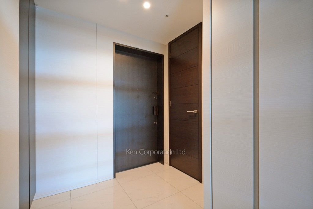 ラ・トゥール渋谷の写真 玄関 ※13階の同じ間取タイプを撮影。仕様が異なることがあります。