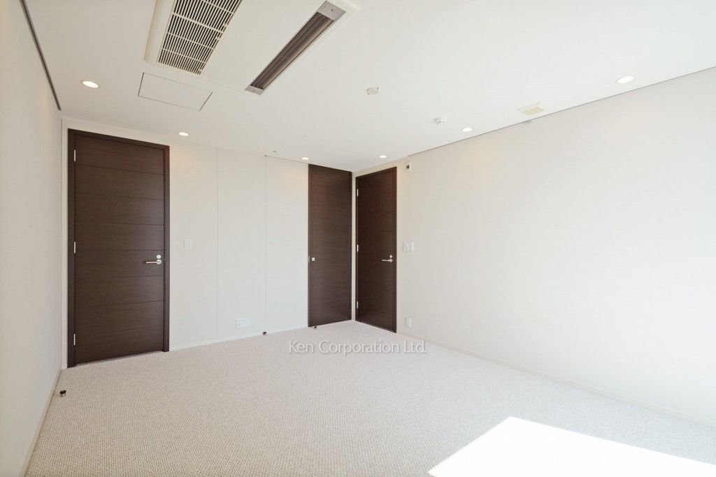 ラ・トゥール渋谷の写真 マスターベッドルーム ※13階の同じ間取タイプを撮影。仕様が異なることがあります。