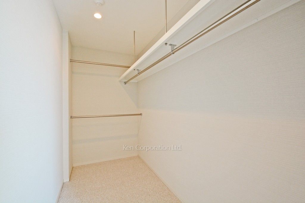 ラ・トゥール渋谷の写真 ウォークインクローゼット ※13階の同じ間取タイプを撮影。仕様が異なることがあります。