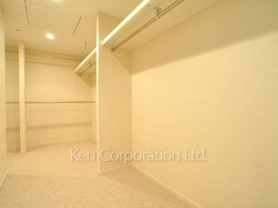 ラ・トゥール渋谷の写真 ウォークインクローゼット ※22階の同じ間取タイプを撮影。仕様が異なることがあります。
