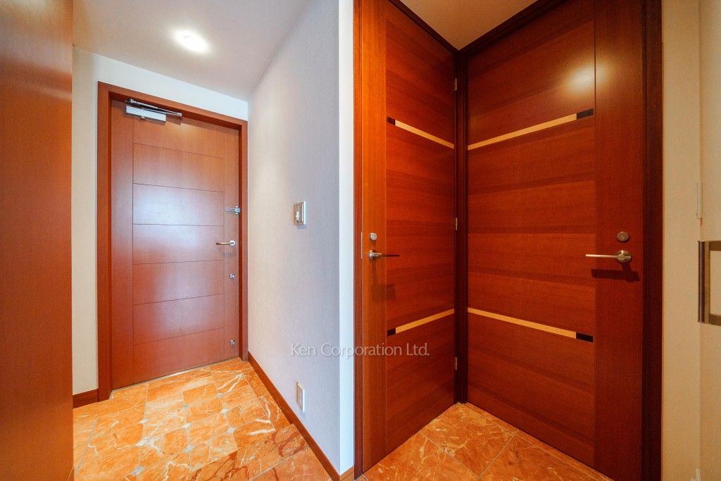 青山パークタワーの写真 玄関