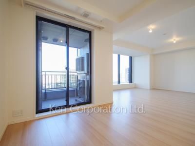 居室（LDなど） ※26階の同じ間取タイプを撮影。仕様が異なることがあります。