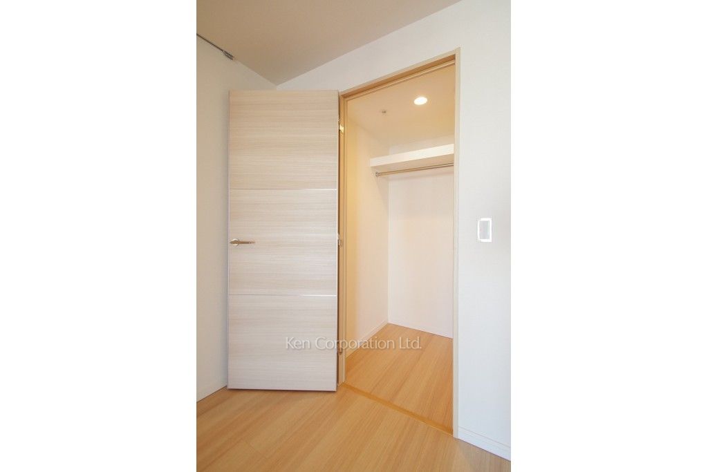 セントラルパークタワー ラ・トゥール新宿の写真 クローゼット ※26階の同じ間取タイプを撮影。仕様が異なることがあります。