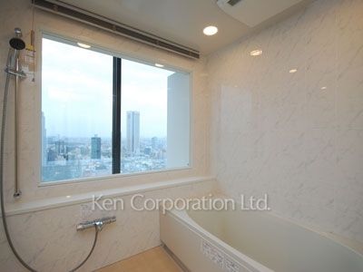 セントラルパークタワー ラ・トゥール新宿の写真 バスルーム ※32階の同じ間取タイプを撮影。仕様が異なることがあります。