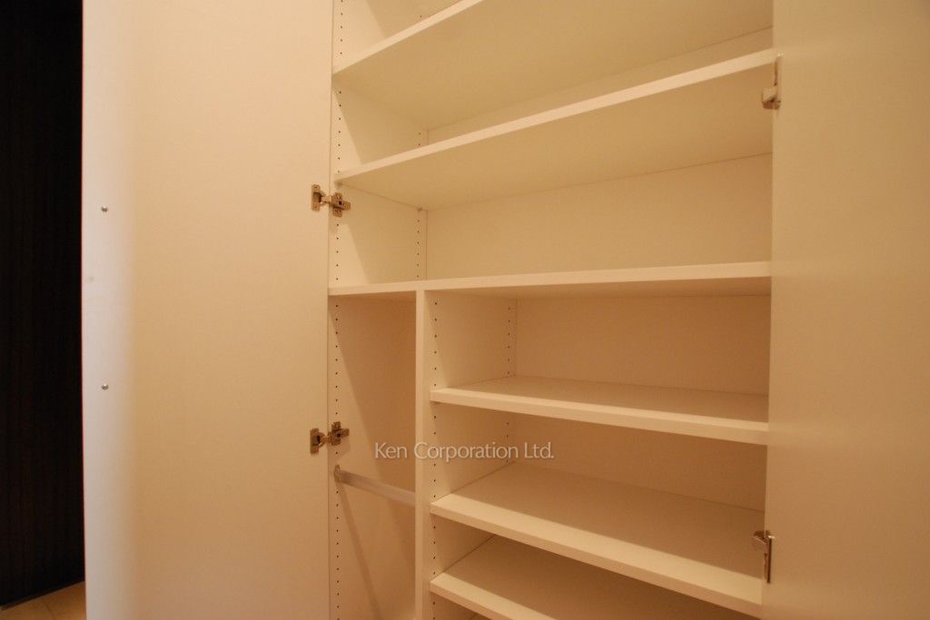 ラ・トゥール飯田橋の写真 シューズクローゼット ※19階の同じ間取タイプを撮影。仕様が異なることがあります。