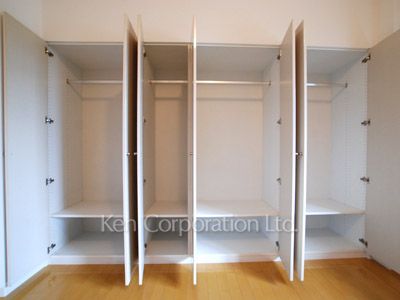 エンブレムコート明石町の写真 クローゼット ※2階の同じ間取タイプを撮影。仕様が異なることがあります。