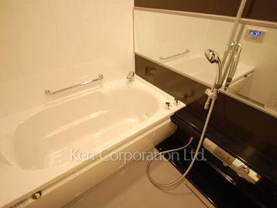 富ヶ谷スプリングスの写真 バスルーム ※3階の同じ間取タイプを撮影。仕様が異なることがあります。