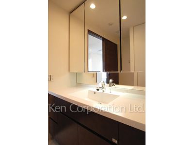 Brillia ist Tower 勝どきの写真 パウダールーム ※44階の同じ間取タイプを撮影。仕様が異なることがあります。