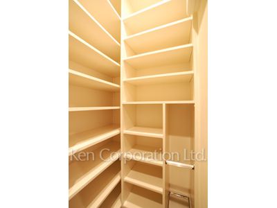 Brillia ist Tower 勝どきの写真 シューズインクローゼット ※44階の同じ間取タイプを撮影。仕様が異なることがあります。